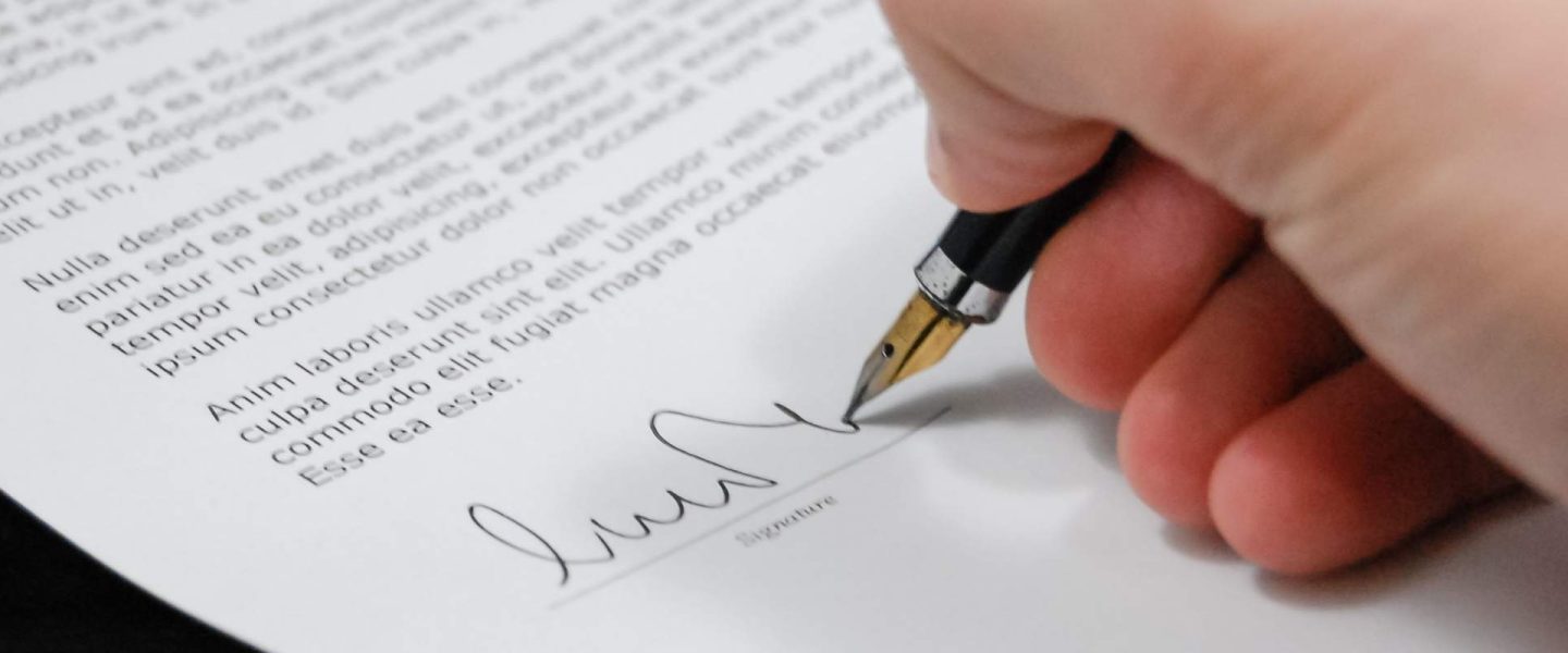 sign-pen-business-document-48148 (1)
